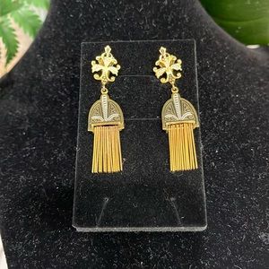 🎉Host Pick🎉 Damascene gold clip on earrings from Spain.